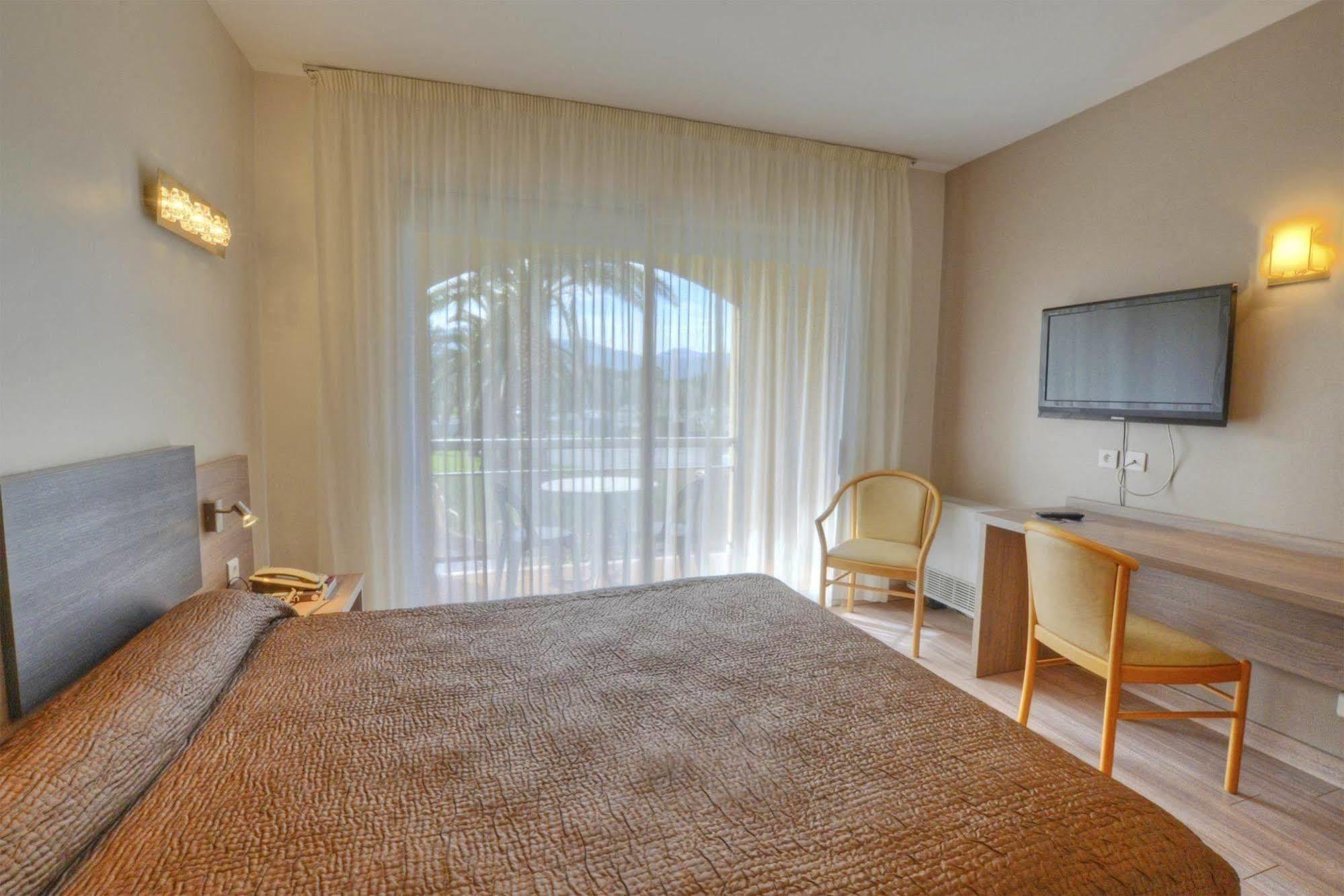 Hotel Poretta Луччана Екстер'єр фото