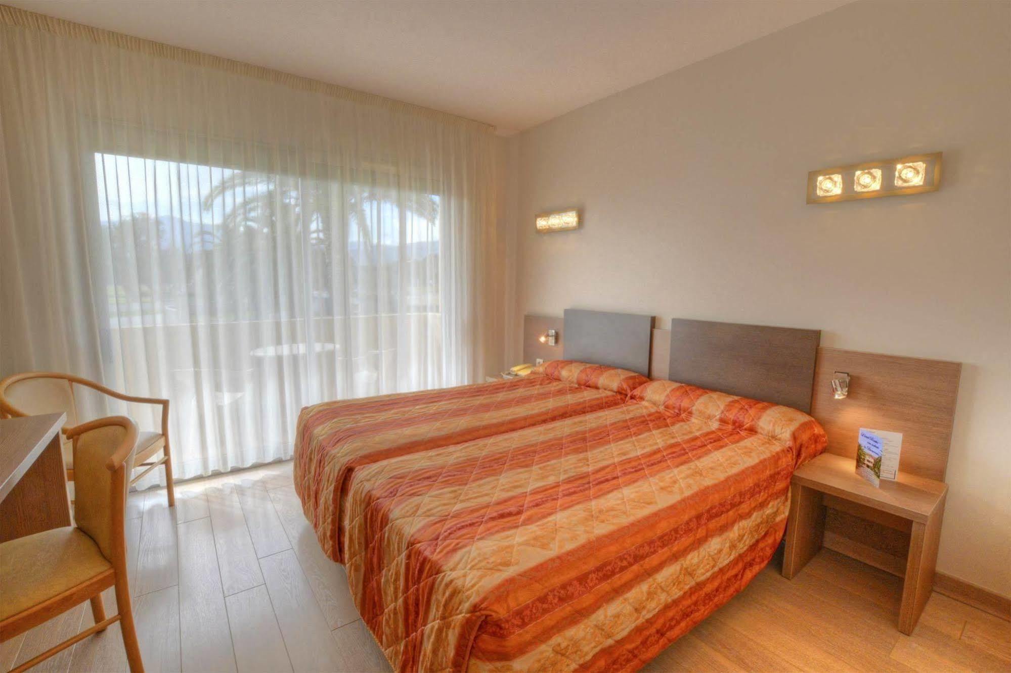Hotel Poretta Луччана Екстер'єр фото